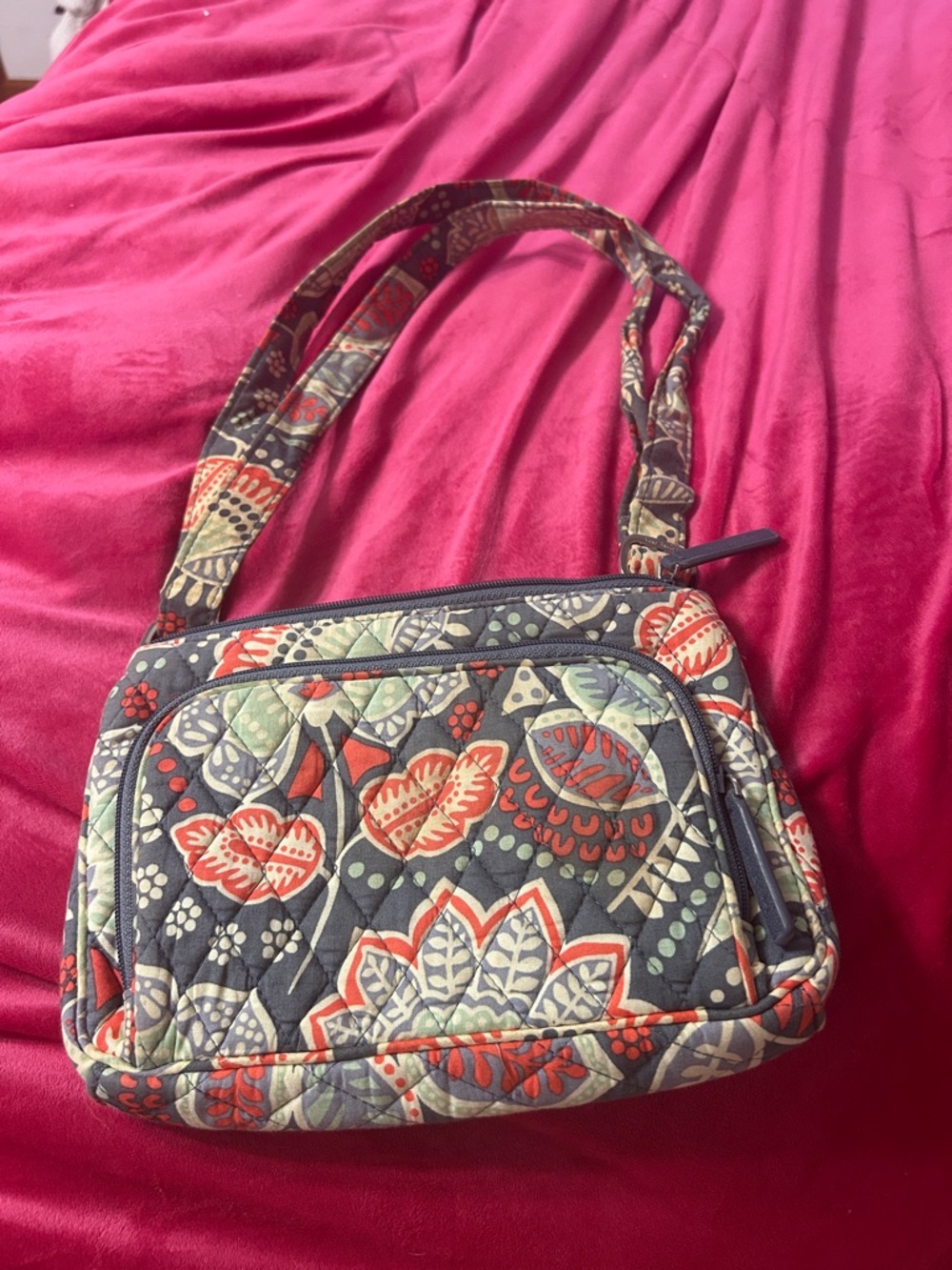 Vera Bradley Quilted Floral Crossbody in Navy, Coral & Sage READ DESCRIPTION!